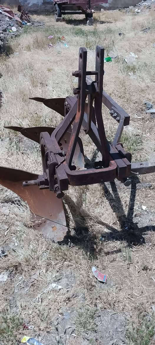 سێگاسنەی عەنتەر زۆر جوان و پاکە و دەمی تازە و دەرەجەیەکی لەسەرە زۆر مەزبوتە قابیل دۆستە
شوێن:چەمچەماڵ_شۆڕش            ژ.م***********
