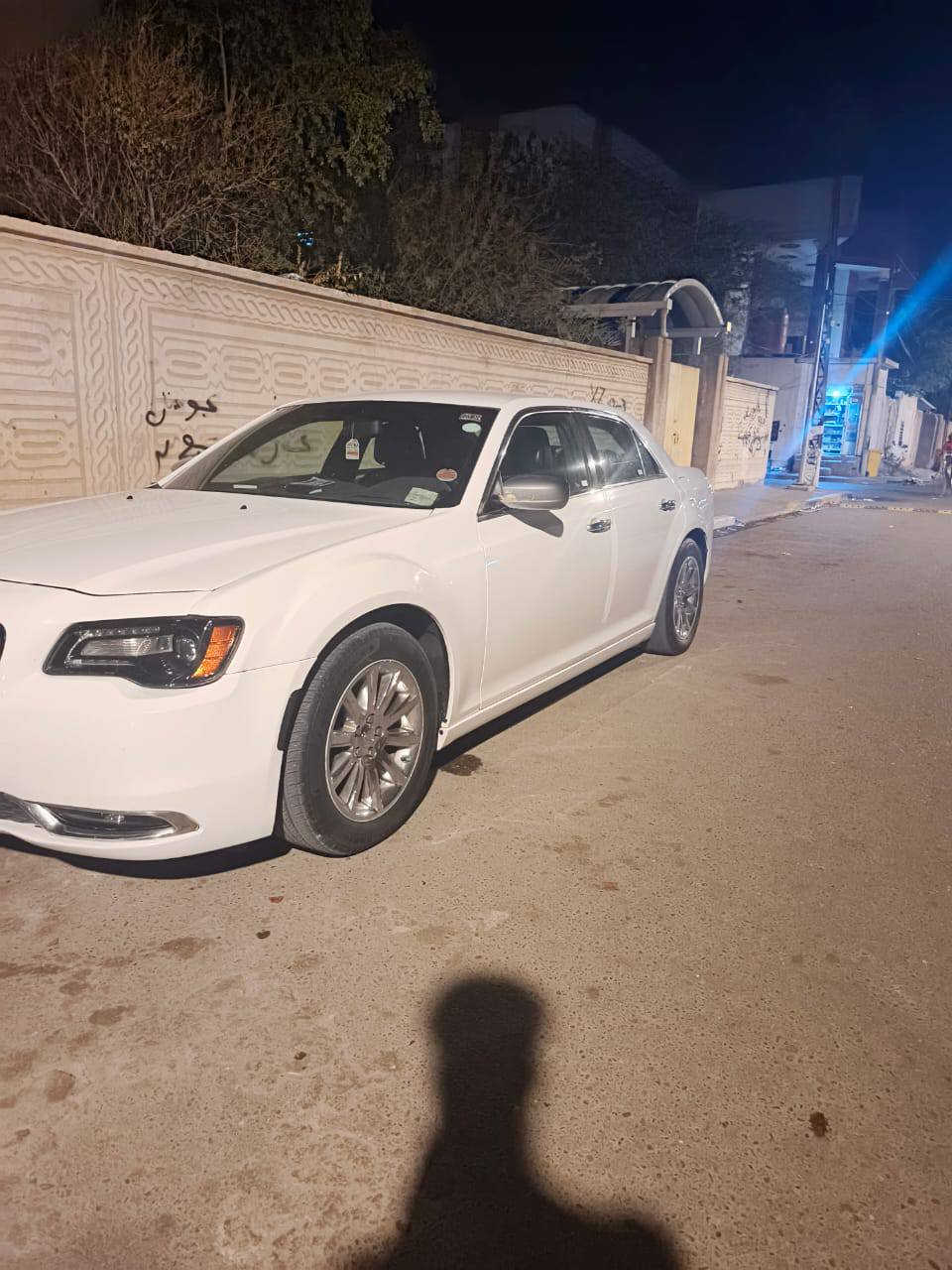 السلام عليكم سياره اوبامه مديل2012 السيارة محدثه2015 بس البجم السياره رقم بغداد راعيه بل بصره السياره وارد أمريكي بيهه طخه بل خشم مال مدكر الكدام والبنيد يعني بدون شاصي ولا تبديل بيهه أربع قطع صبغ مثل ما واضح بل صور وبعد أحلى من الصور السنويه ل2026 بشهر الخامس تتنهي المكان البصره القبله رقم الهاتف ***********السعر 160 وبيهه مجال قليل
