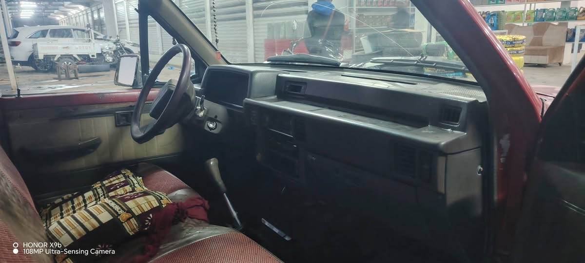 السلام عليكم اخوان سياره مستبوشي موديل 94 للبيع رقم صلاح الدين دولي السنويه ٣٠ العنوان صلاح الدين ناحيت الاسحاقي السعر خاص الرقم ***********
