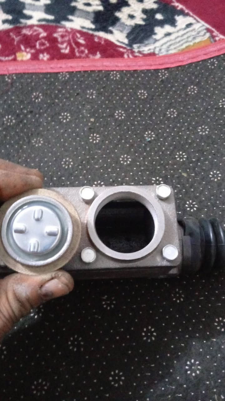 السلام عليكم ورحمه الله وبركاته عندي عنبار بريك جديد للبيع مكاني بغداد الزعفرانية ***********
