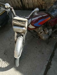 دراجه أوراق اربعه كير مكينه خمسه كير شغاله مكان كوت لسعر ٤٠٠ ٠٧٨٦٨٤١٣٥...