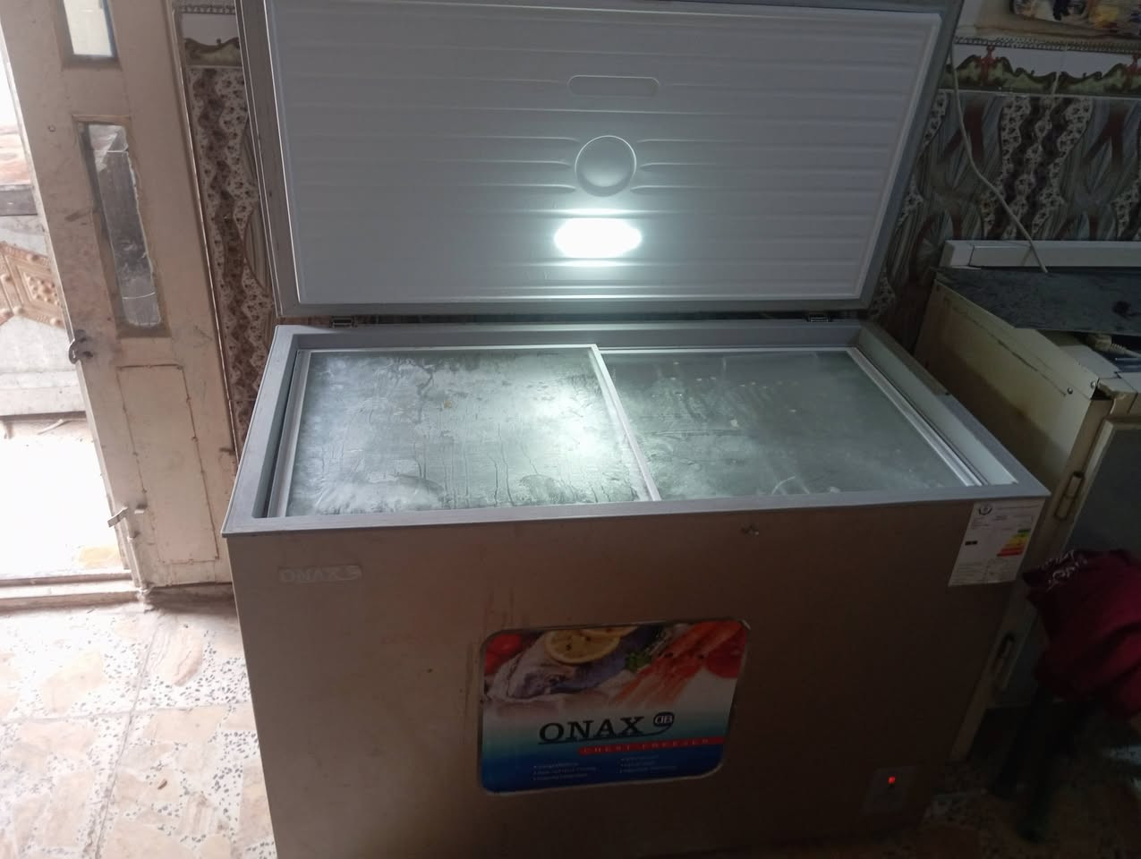 مجمده للبيع مكان النجف شارع 30 الحولي السعر 250 الاستفسار هذا رقمي ***********
