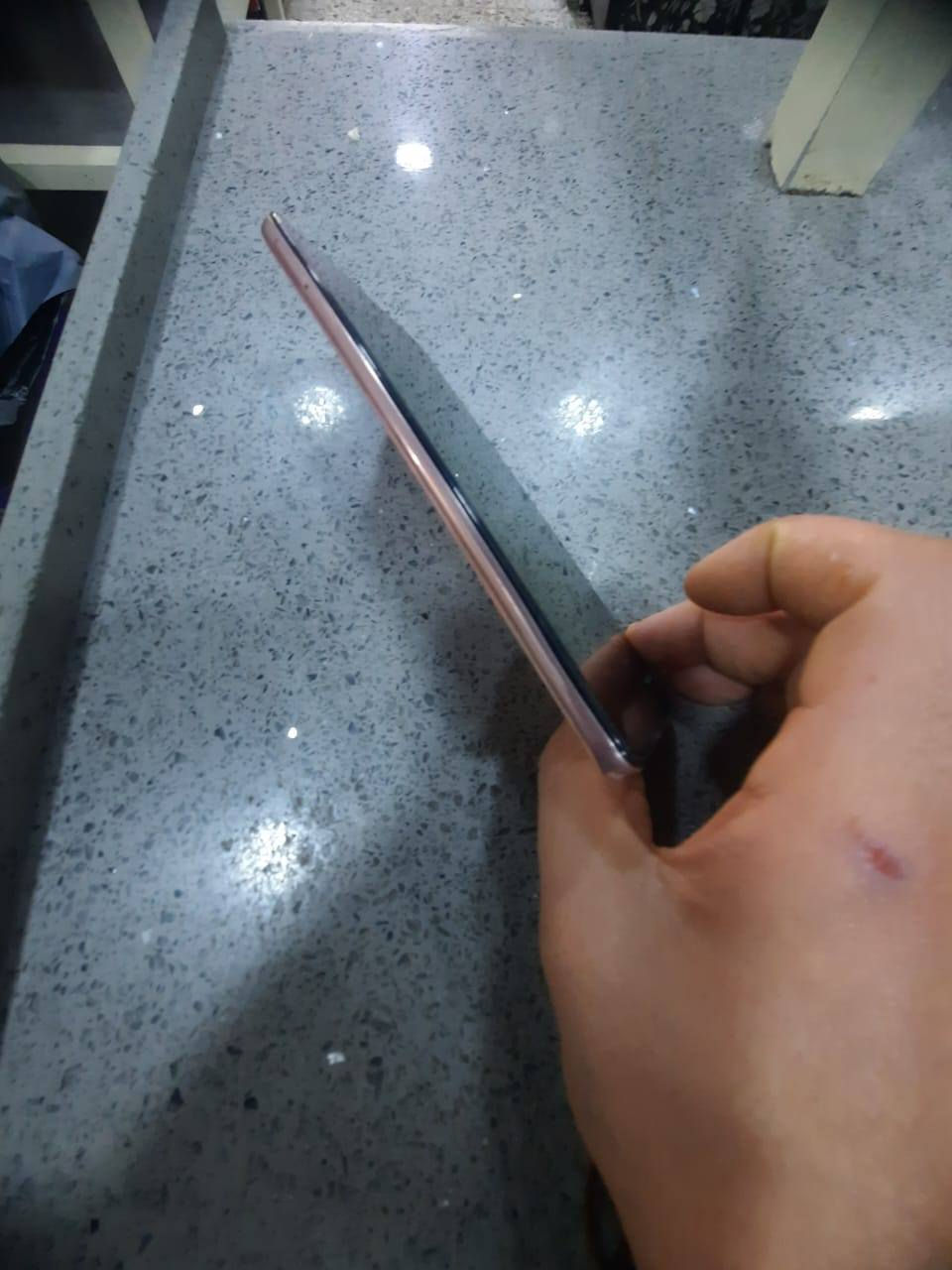 السلام عليكم A51 الجهاز خير من الله و مثل مموضح بصوره نضافته ذاكرته 128 للبيع رايده ب110 رقمي للتواصل .. *********** واتساب او اتصال
