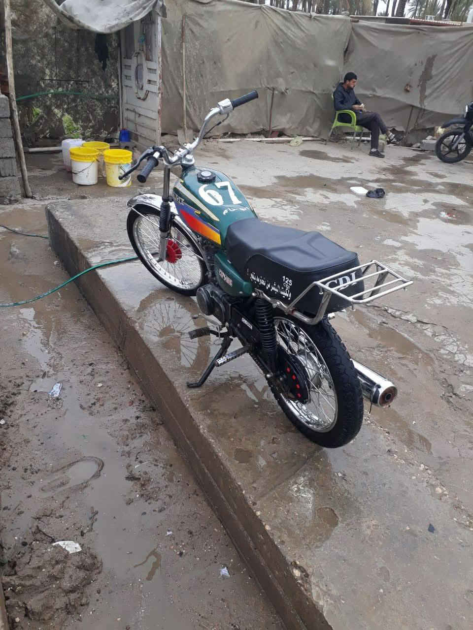 السلام عليكم شباب دراجه برفاز موديل 17 للبيع للاستفسار تعال خاص *********** اتصل وبيك خير وتددلل
