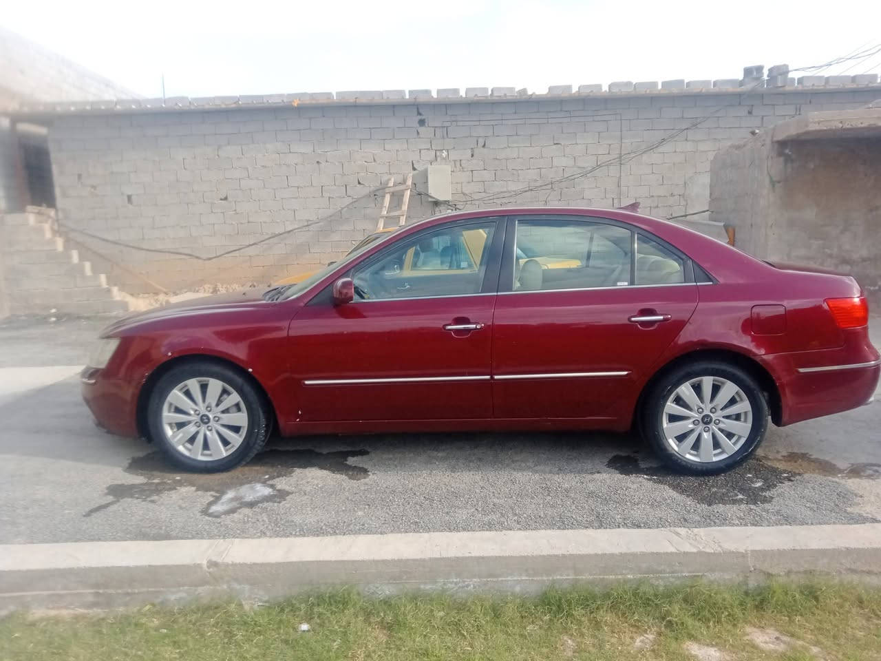 السلام عليكم سوناتا 2009 امريكي بيهه جاملق بارد امامي السيارة جاهزة من كل النواحي فول  مواصفات مكان السيارة بغداد الشعلة ***********
