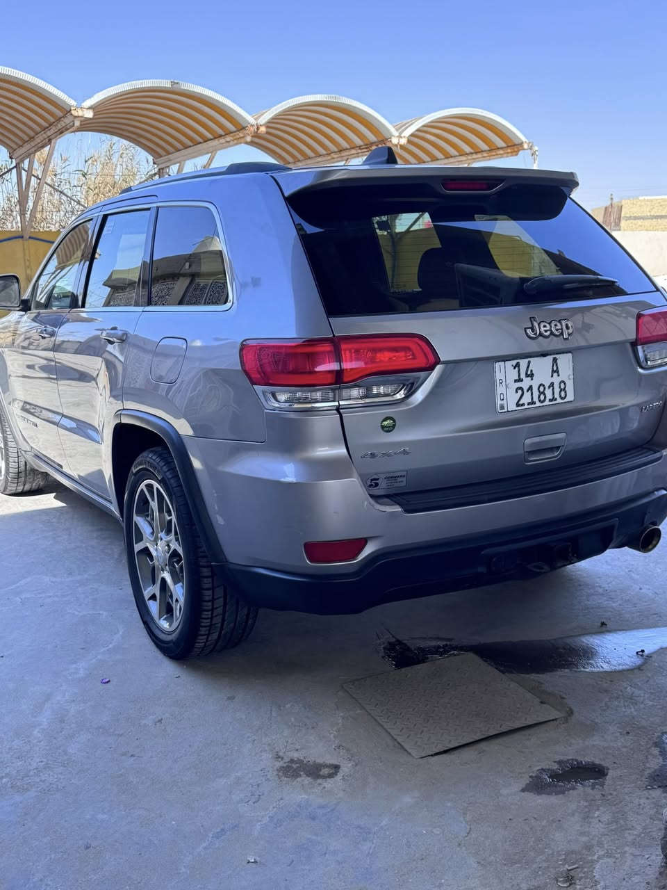 جيب لايريدو 14. 22 حادثها جاملغ خلفي صبغ بدون دواخل سياره جديده وجاهزه كير محرك حداديه تبريد تخم تاير مال جناي جاهزه مكانها ناصريه مركز سعر 195 وبيها مجال  م.***********
