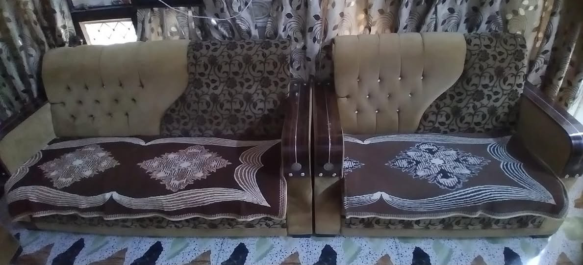السلام عليكم ورحمة الله وبركاته
تخم ( 3 ) كرويتات للبيع 
فوول نضافة: 
السعر : 200  الف وبي مجال 

للاستفسار : ***********
