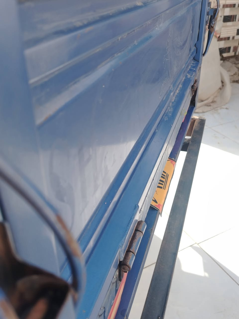 السلام عليكم ستوته للبيع مديل ٢٣ اوراق اصولي مجفته بستم سلف كهربائيات كله شغاله ترايك وين ماجان السعر مليونين و٣٠٠ وبيها مجال للشراي  مكاني دوايه  وهذه رقمي ***********
