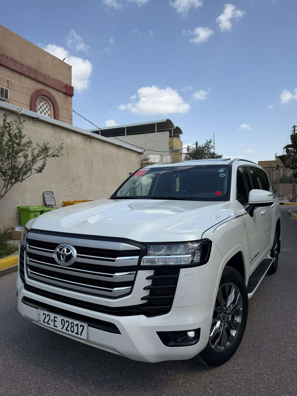 سلام عليكم 
لاندكروز توين تيربو مديل 2024ساز
فول مواصفات كفاله عامه سياره 
بسم شركه تحويل وكاله ماشيه 38
بكان سياره البصره 
السعر 710 $ وبيه مجال قليل 
***********
