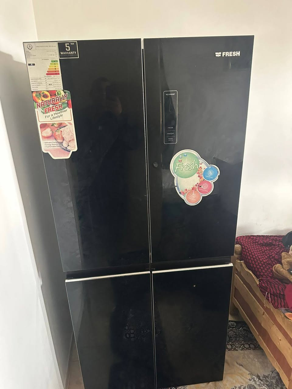 ثلاجه للبيع السعر ٤٠٠ اربع بيبان بيهه ***********
