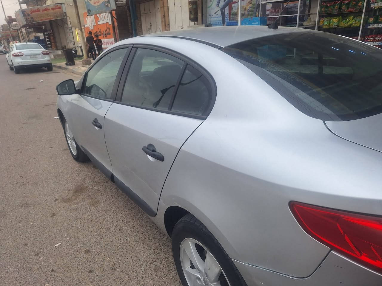 سلام عليكم سياره رينو فلونس مديل ١٣ رقم ميسان مكفوله وجاهزه كير ومحرك تبريد تدفه تخم تاير حداديه جديده واي أستفسار هاذا رقميى*********** العنوان ميسان ام غربه شراي خابر
