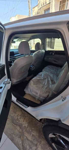 سورنتو٢٠٢٤ خليجي . ضمان الدولية خمس سنوات  . رقم بغداد . مواصفاتها  فول من عدا الفتحة . 
محرك ٤ سلندر ٢٥٠٠ 
بصمة وتشغيل عن بعد 
صندوق كهرباء 
كراسي كهرباء 
كراسي خلفيه كهرباء 

ويل 19
بردات خلفية 
داتشوا
كير بالاستيرن شفتات
لايت 4 عدسات 
اوتو هولد 
مانع انزلاق ومانع انحدار 
مري ترحيب وشفط
شاحن واير لس 
حساس تاير 
كامرة دوارة 
حساس أمامي وخلفي 
ثلاث قطع تبريد 
لايت زنون 
٧ راكب 
إنارة دشبول ٦٤ لون 
شاشة كبيرة متصله
فول تحكم استيرن 
وبعد مواصفات . السيارة جديدة  وبعدها بالفابلون  ماشية 49 آلاف  ومكفوله .كفاله . السعر275 دولار . المكان حله لاستفسار ***********
***********
