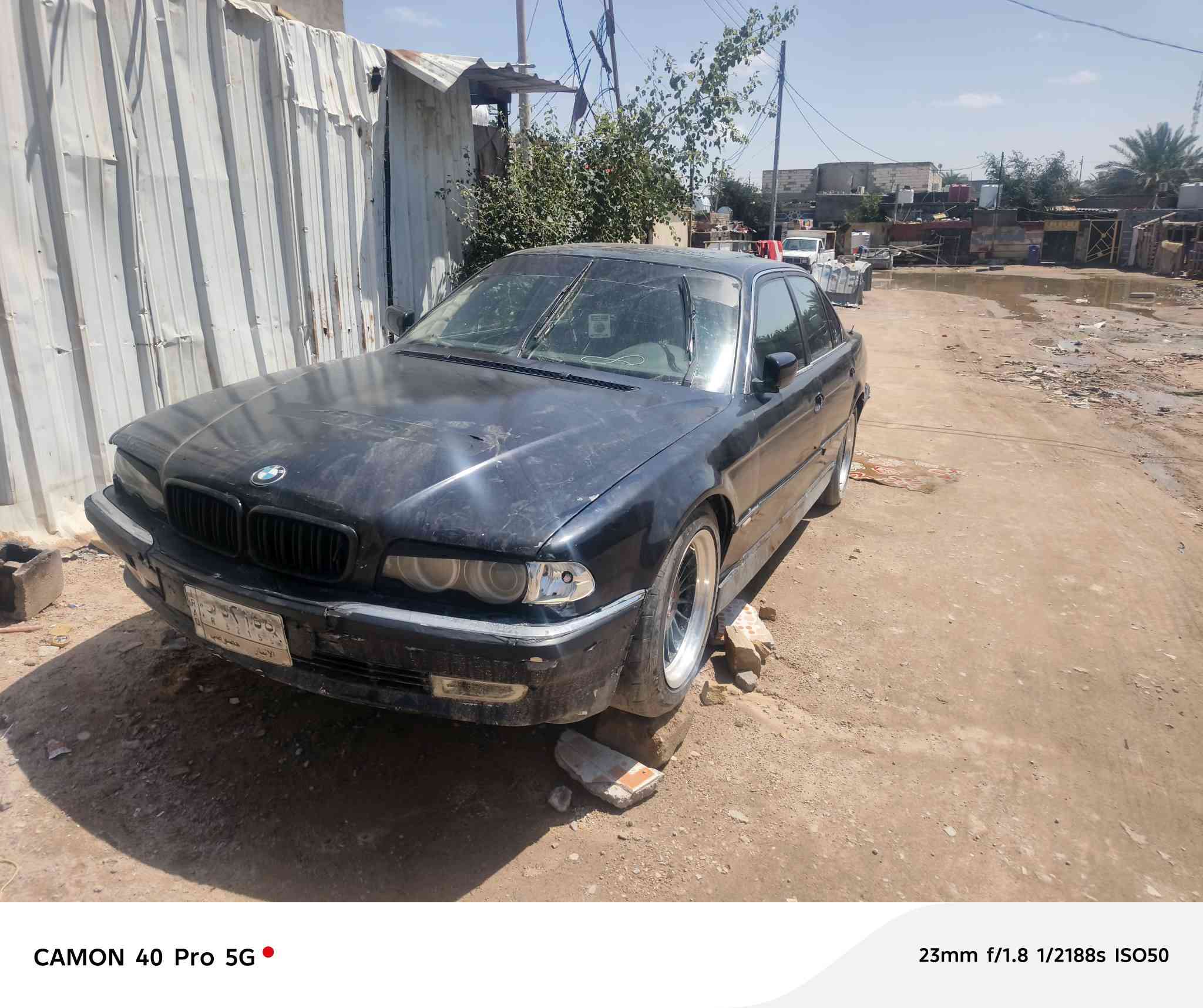 السلام عليكم
بيم دبليو 740 محرك ٨ اوتو 
فتحه سقف 
دبل جام 
كيرهه تمساح (مبوش) 
رقم انبار مشروع وطني راعيه بل قبله 
لوحه لوره مفقوده بيهه كتاب 
سياره شغاله بس مبوشه 
يعني ما تمشي اقره تفاصيل زين يلاه تتخل تراسلني رجاء مو تشلع كلبي قفل 30 البصره زبير ***********
