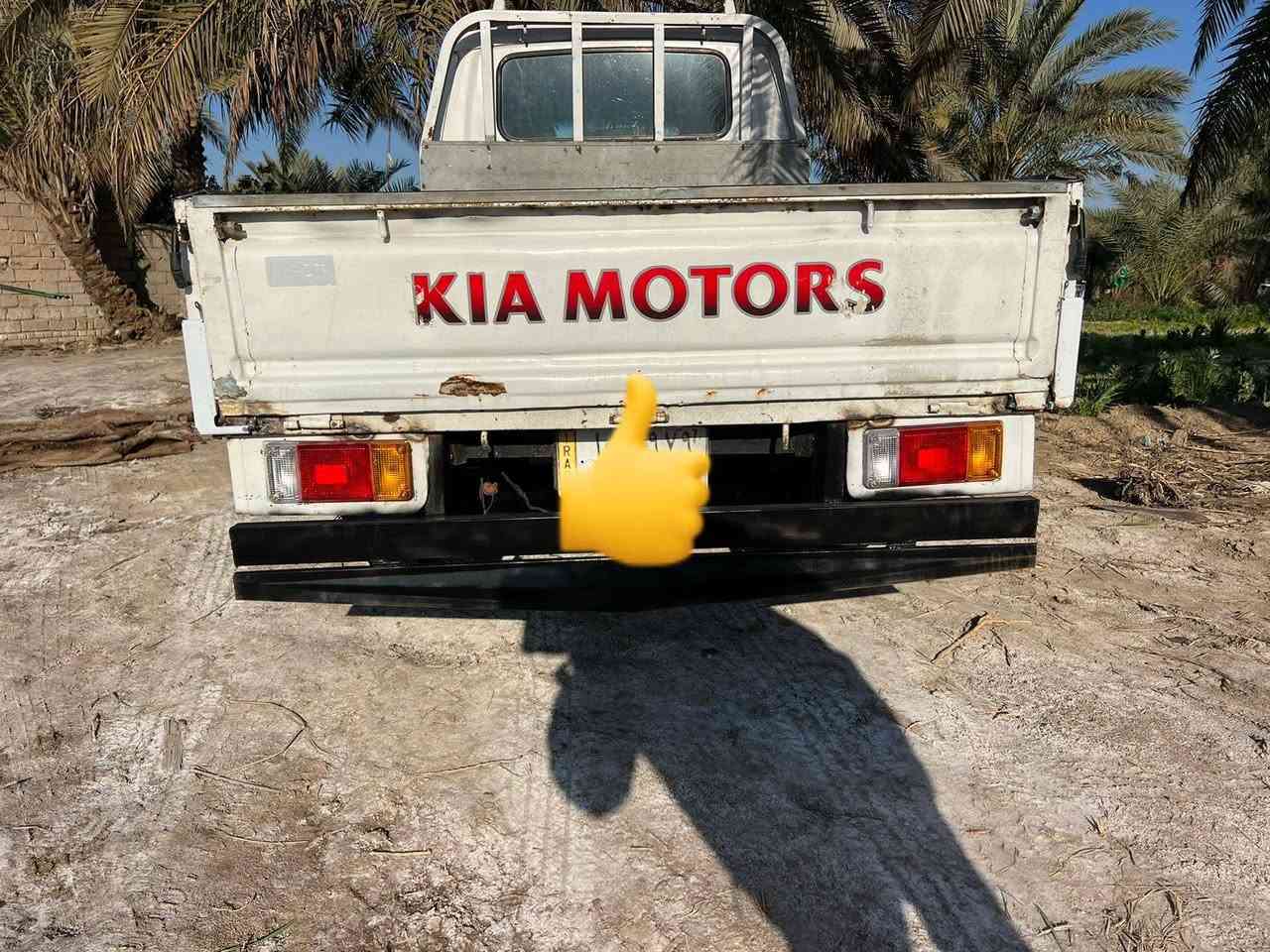 السلام عليكم كيا 96 دبل قماره سياره نظيفه كلش من كشر مكينه حداديه
باور كله شغال رقم كربلاء مشروع وطني سن يه جديده 
السعر 60 الاتصال على الرقم ***********
