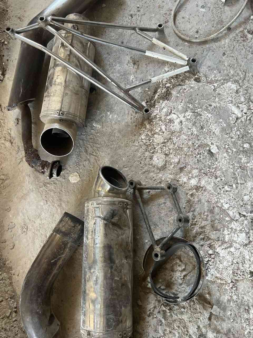 بسعر التراب 
ماعندي توصل تعال حمل واخذ مكان ديالى بعقوبه
مكينه كوم حديد
صالنصات تعليك عدد 2 مال ماجستا 
بك لايت 
كابريتر
دبلات اماميه تك رون 
جامرلغ خلفي 
دبلات خلفيه نيكل تزويد 
شاصي ماجستا


**إذا كنت صاحب هذا الإعلان وتريد حذفه لأي سبب، رجاءا أرسل رسالة إلى الدعم الفني**