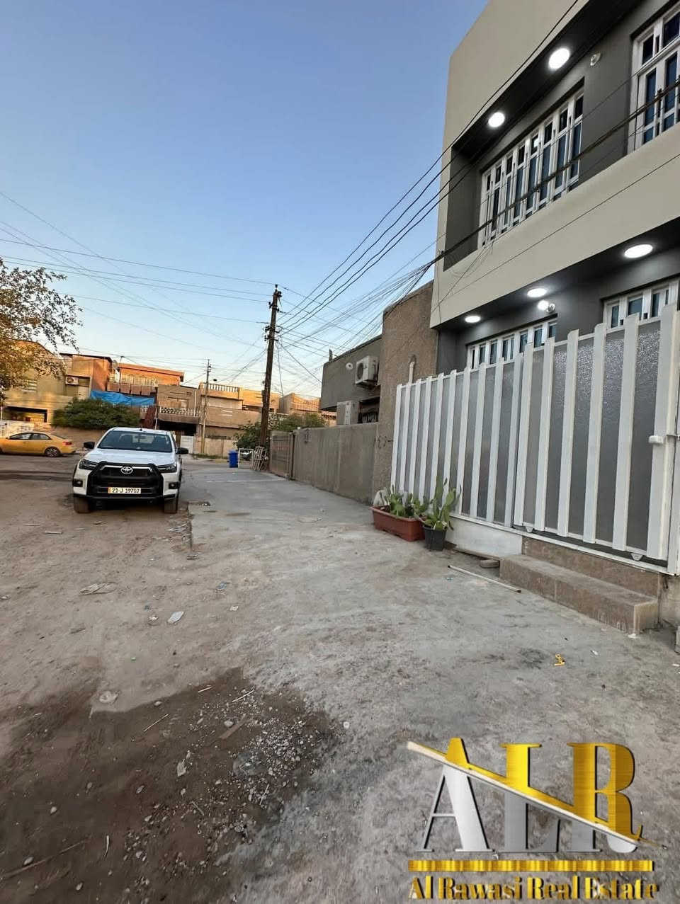 🏦 ®️مكتب الرواسي للعقار ®️ 🏦

🔴تسلسل العرض:-{ 133}

®️دار( حديث )للبيع  🅿️🏚️ 

المساحه الكلية:-50م

واجهة:-4.16م.        ✖️.    نزال:-12م 

®️تفاصيل البيت:-{ ثلاث طوابق (بناء 2024) } 

الطابق الاول:- { استقبال ➕مطبخ➕
خدمات ➕غرف نوم}

الطابق الثاني:- {(2)غرف نوم➕ خدمات }

الطابق الثالث:-{غرفة نوم }

📍موقع البيت :-حي اور ال600 }

#مكتب_الرواسي_للعقار 
#شعارنا_الثقة_دائما
#مستمرون_في_بيع_وشراء_العقارات 🏠

     .………..{بأدارة السيد ابو عبد }………….

للاستفسار📞📞📱📱

   منتظر.             ***********
عبد الرحمن.       ***********
