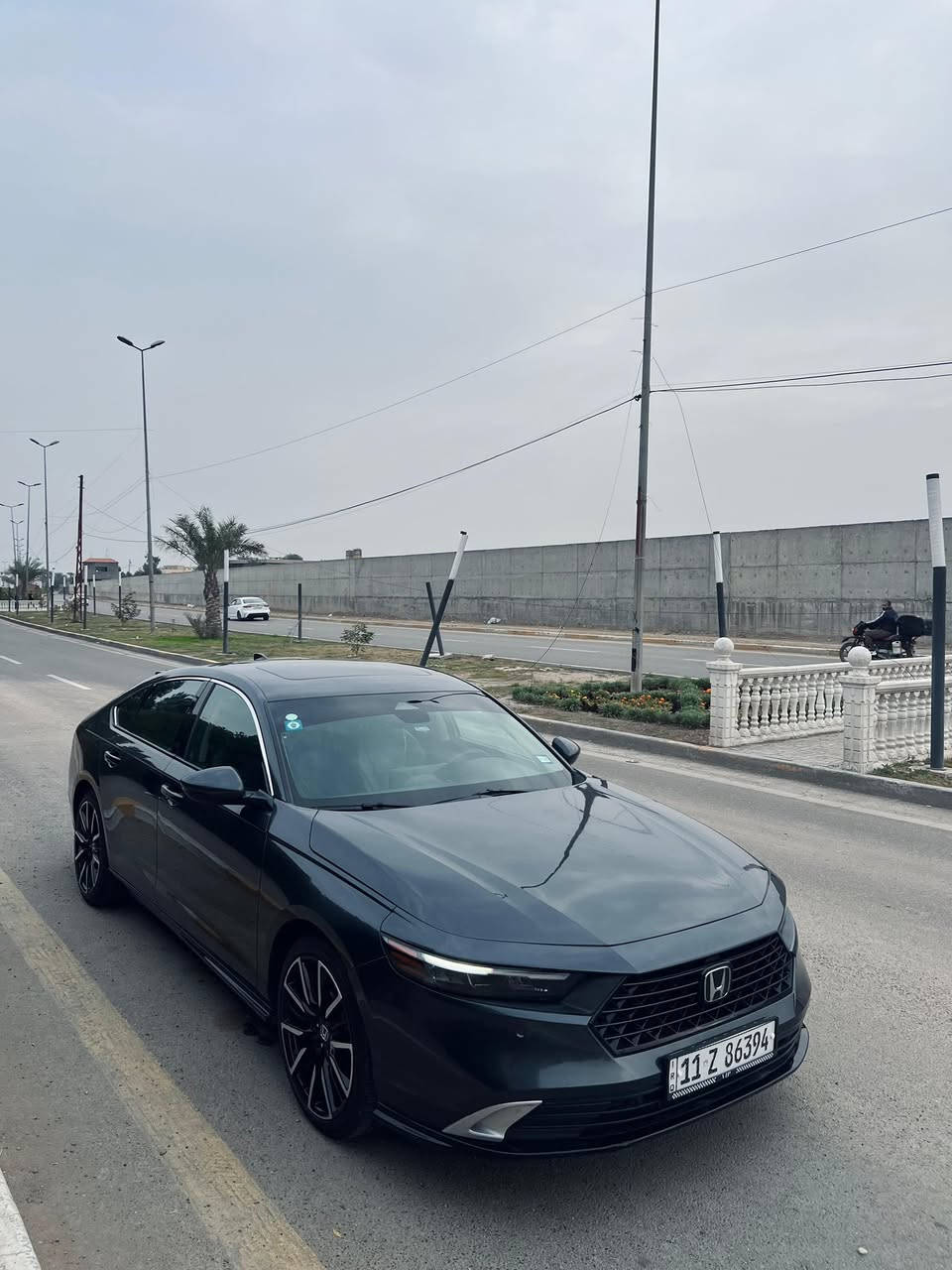 حياكم الله 
هوندا اكورد موديل 2024 
مواصفات EXL وشاديله ويل تورنك 
حادث سياره كما موضح بلصور جاملغ مع بنيد 
مرقم بغداد 
السعر 17,600$ وبيه مجال 
للاستفسار        ***********
متوفر واتساب *********** 
العنوان بغداد حي جامعه
