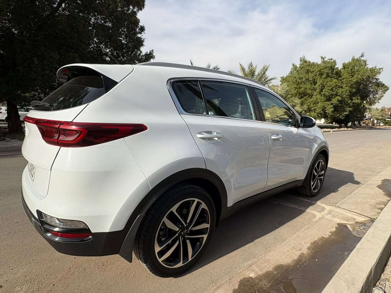 السلام عليكم
كيا سبورتج 2019 شكل 20 خليجي كفاله عامه      كفاله من الصبغ والبارد وكلشي                   محرك 2000 دوش كفاله محرك وكير       ماشيه 72 الف رقم بغداد أنكليزي هزه جديده وأرقام جديده بسمي تحويل مباشر داخل حمصي تبريد قطعتين حساس أمامي خلفي مري شفط  مواصفات الشركه الدوليه رقم الهاتف ***********  مكاني بغداد شارع فلسطين السعر 193$ وبيه مجال
