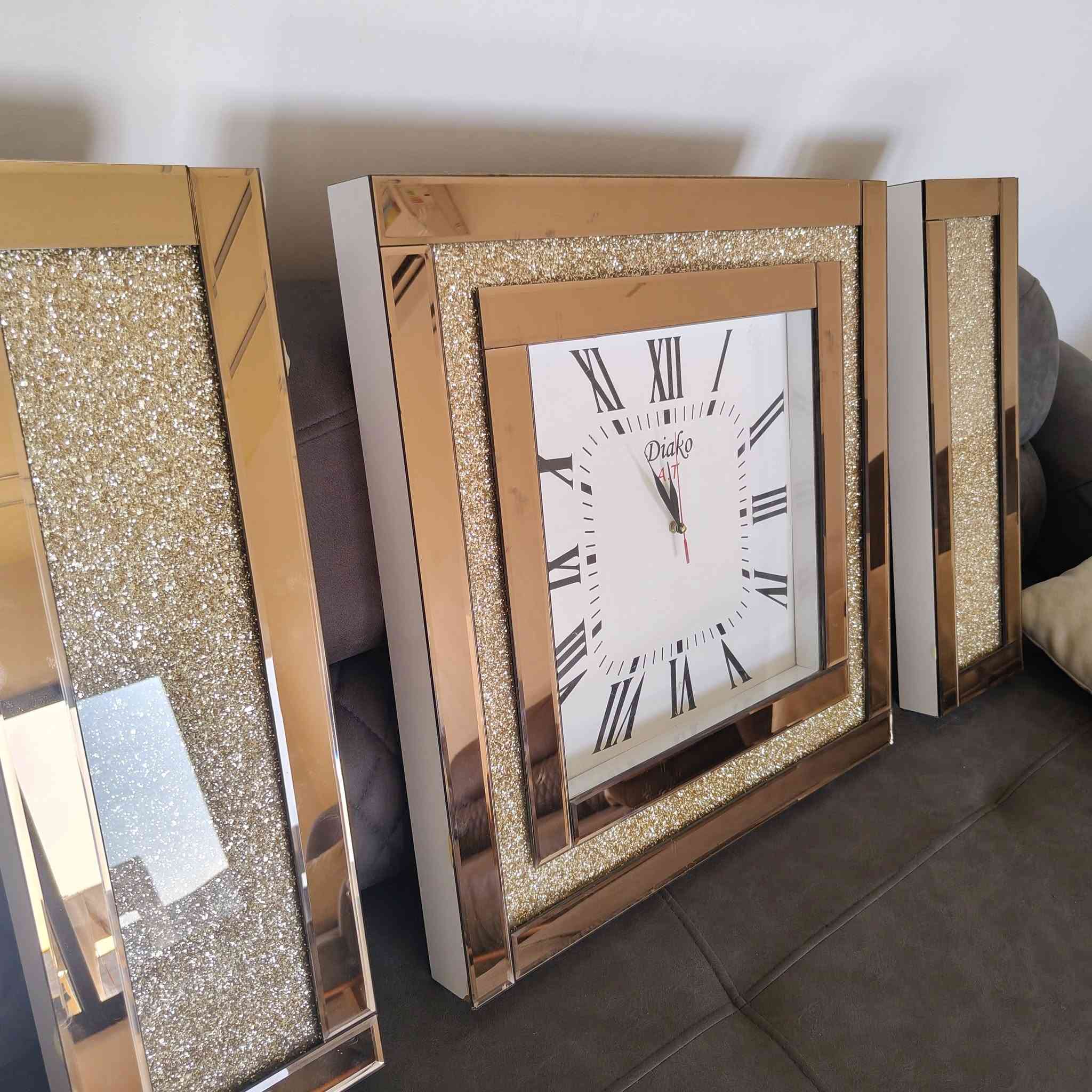 ساعة جدارية للبيع 
اخذتها ب 60 ابيعها ب 40 ما مستعمل نهائيا 
لان مكاني صغير و هي ترهم لاستقبال او صالة جبيرة


**إذا كنت صاحب هذا الإعلان وتريد حذفه لأي سبب، رجاءا أرسل رسالة إلى الدعم الفني**