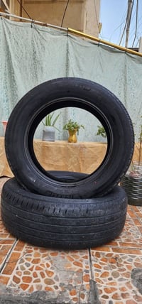 للبيع دولاب (تاير) سيارة راف فور🚗 🔹 القياس: 225/60/18 🔹 النوع: ميشلن (...