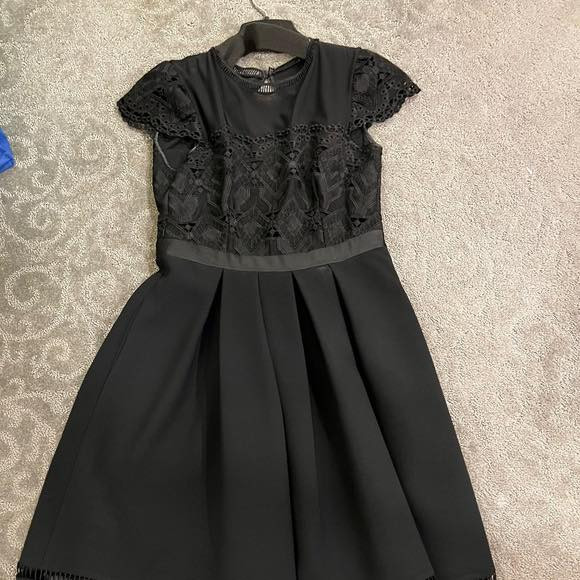 فستان ملبوس مره وحده فقط سعره الاصلي٧٠$ رايدته ب ٣٠يرهم ٣٨ ٤٠ ٤٢ اذا طويله


**إذا كنت صاحب هذا الإعلان وتريد حذفه لأي سبب، رجاءا أرسل رسالة إلى الدعم الفني**