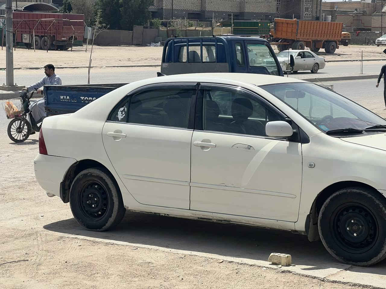 كورلا بيكاتشو خليجي 2007
سيارة اقتصادية واعتمادية وتمشي بيها بدون تعب،مال جناي
- اللون: أبيض
- مكينة: 4 سلندر 1800
 .يسرة بلاد
مكينة وگير نظيف
 تبريد شغال ممتاز
تايرات حدادية
بيها جاملغ الايمن مبدل والباقي كفالة
السيارة استخدام شخصي ، جاهزة ، والفحص مفتوح للجادين.

السعر: 82 وقابل للنقاش للجاد فقط
الموقع: النجف
***********
سيارة عملية ومناسبة للاستخدام اليومي
