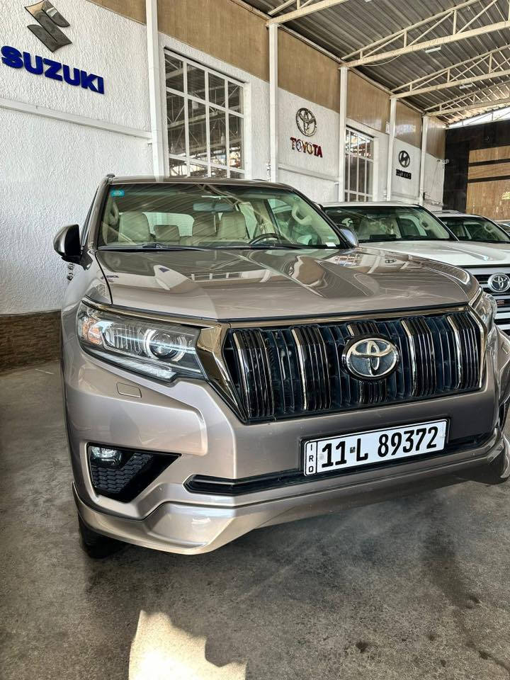 سلام عليكم
برادو 2021 وكاله ساس 
مكفوله من كلشي 
سياره نظيفه بمعنى الكلمه 
ماشيه ٦٤ الف كيلو 
فول مواصفات مد نايت المعروف 
المكان شارع مطار بغداد الدولي 
السعر 43200$
للاتصال 
*********** 
متاح واتساب
