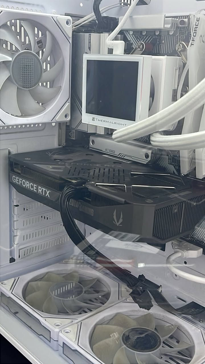 سلام عليكم
5060 Ti VRM 16gb

يفيد خاصتاً لجماعة التختيم والبثوث والسرڤايڤل  تلعب 2K وانت مرتاح بس شدلك معالج مرتب  

الكارت تحت الضغط (قوي) حرارته توصل 55  58

تاخذه هوه وكارتونته السعر (835)


**إذا كنت صاحب هذا الإعلان وتريد حذفه لأي سبب، رجاءا أرسل رسالة إلى الدعم الفني**