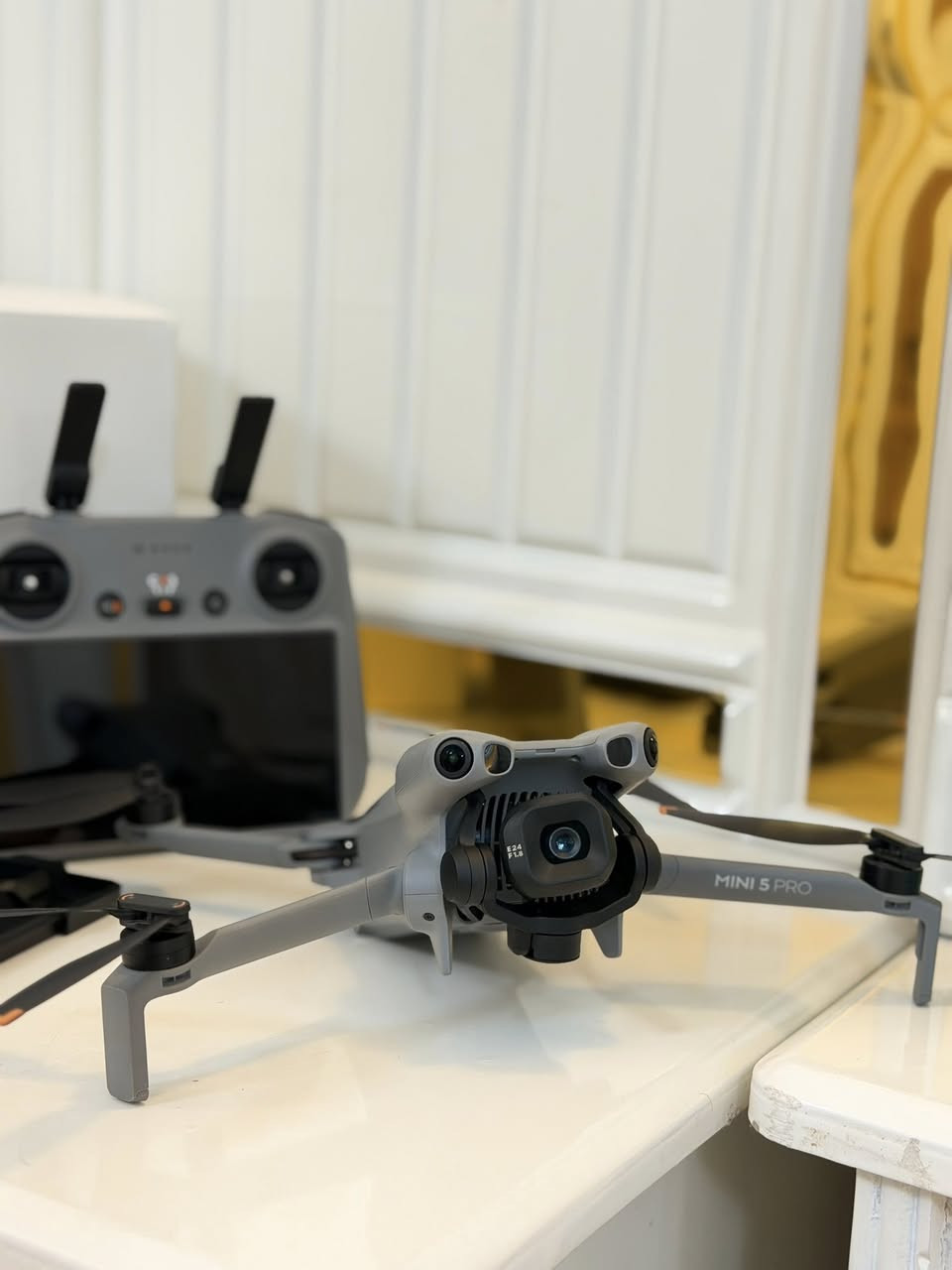 السلام عليكم درون dji mini 5 pro combo للبيع 
الدرون جديدة لوك طايرة تقريباً 10 - 15 مرة مو اكثر
نضافتها 100‎%‎ مواصفاتها اقوى مواصفات بالميني كلهن
ابحث عليها وشوف تفاصيلها 
سعرها مليون و400 قفل من الاخير مستعجل ع بيعتها 
مو شراي لتعبني رحمة ع والديك 
*********** 
مكاني بغداد زيونة
