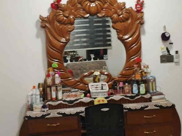 غرفه نوم موديل حديث قنصور أبو ملحق
مستخدم للبيع التواصل ***********
