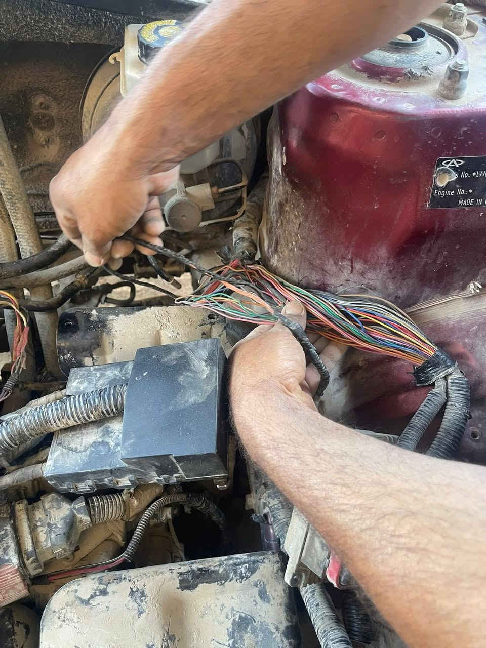 نقدم لكم باقة خدماتنا المميزة لضمان أفضل أداء لمحرك سيارتكم
🚗 شيري تيكو موديل 13 
 ✅ قطع في الظفيرة  وتم  المعالجة 
✅ طبك بل ظفيرة وتم معالجة المشكلة
✅ فحص عقل
✅ فحص قاعدة الفيوزات ومعالجة المشكلة بل قاعدة 
✅ برمجة وصيانة شاملة لجميع أنواع السيارات باستخدام أجهزة فحص متطورة.
لماذا تختارنا؟
الدقة في العمل، السرعة في الإنجاز، وأسعار تنافسية تناسب الجميع.
📍 العنوان: السماوة - مقابل جامعة المثنى - الباب الخلفي.
📞 للحجز أو الاستفسار: ***********
📞 للحجز أو الاستفسار: ***********
ورشة الحسنين.. رفيقك الموثوق على الطريق! 🏁
