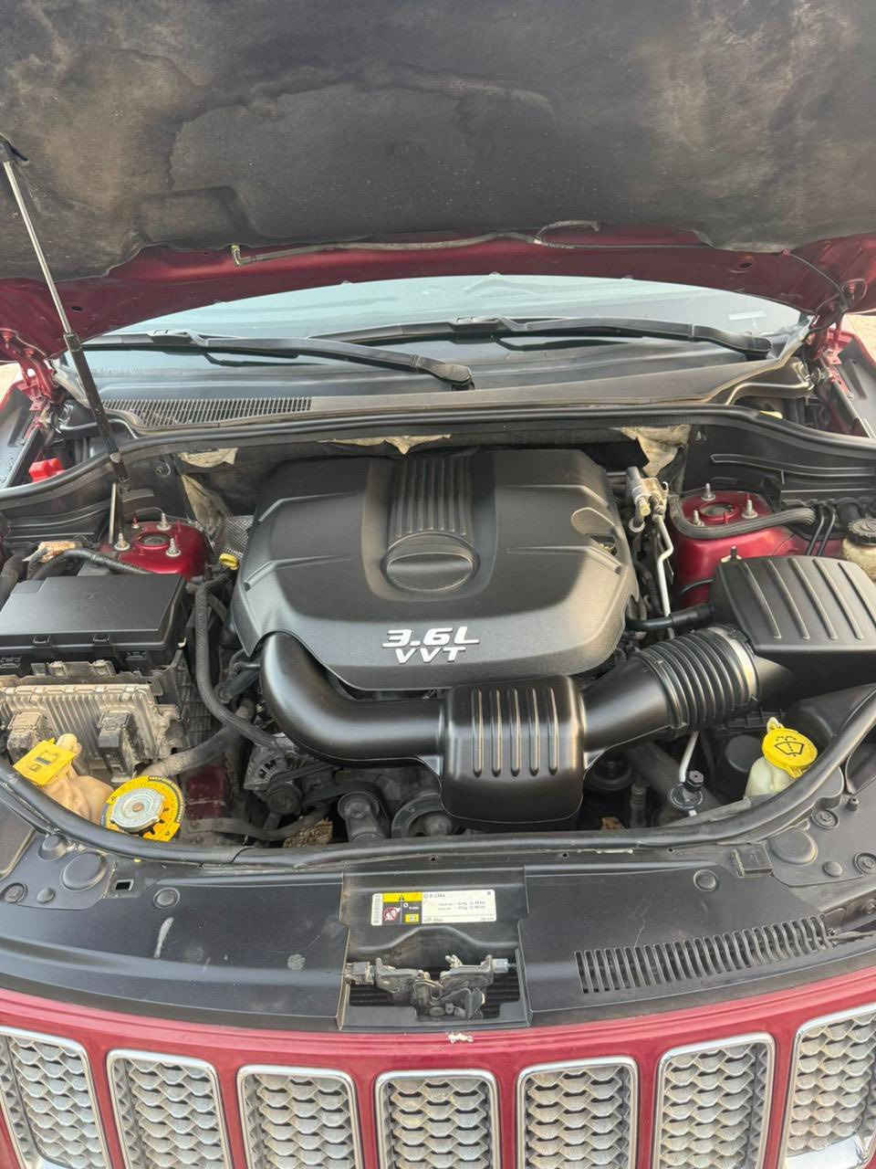 السلام عليكم عندي جيب خليجي 14 مكفوله من الصبغ مكينه كير مكفول من الفتح موصفات لاريدو فتحه كشنات جلد فور ويل كامره لايت حاجب زنون مسويلها ايدامه صدر دسكات بلكات فيول بم باتري السعر 215 ورقه وبيها مجال بسيط مكاني كراده ***********
