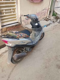 ٣٠٠ دراجه • نضيفه • محرك شغال