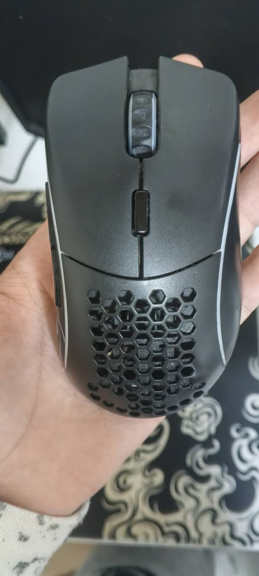 ماوس كلوريس موديل دي مستخدم model d 
اي مشكله مابيه انطيك ضمان لحد ما تقتنع غراضه كامل
السعر ٥٥ متوفر توصيل


**إذا كنت صاحب هذا الإعلان وتريد حذفه لأي سبب، رجاءا أرسل رسالة إلى الدعم الفني**