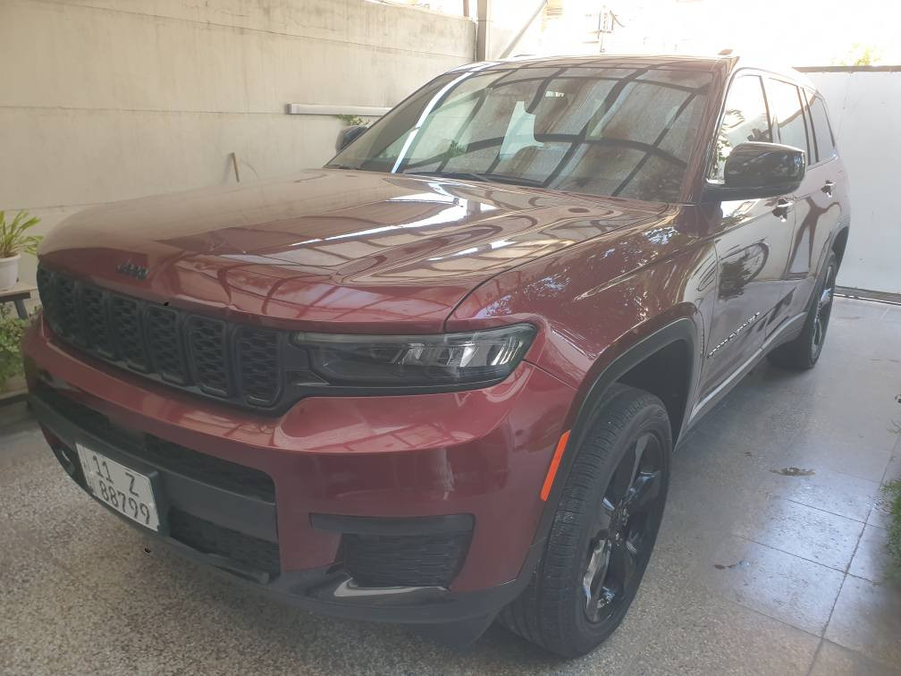 السلام عليكم 
جيب كراند شيروكي ٢٠٢٤ بلاك ادشن ماشية ٧٠٠٠ ميل حادث جاملغ امامي يسار اتبدل نفس اللون بدون دواخل بيه تكحيل بالبنيد وباب السايق السعر ٣٢٠٠٠ دولار.
للاستفسار 
***********
*********** بغداد, العراق
