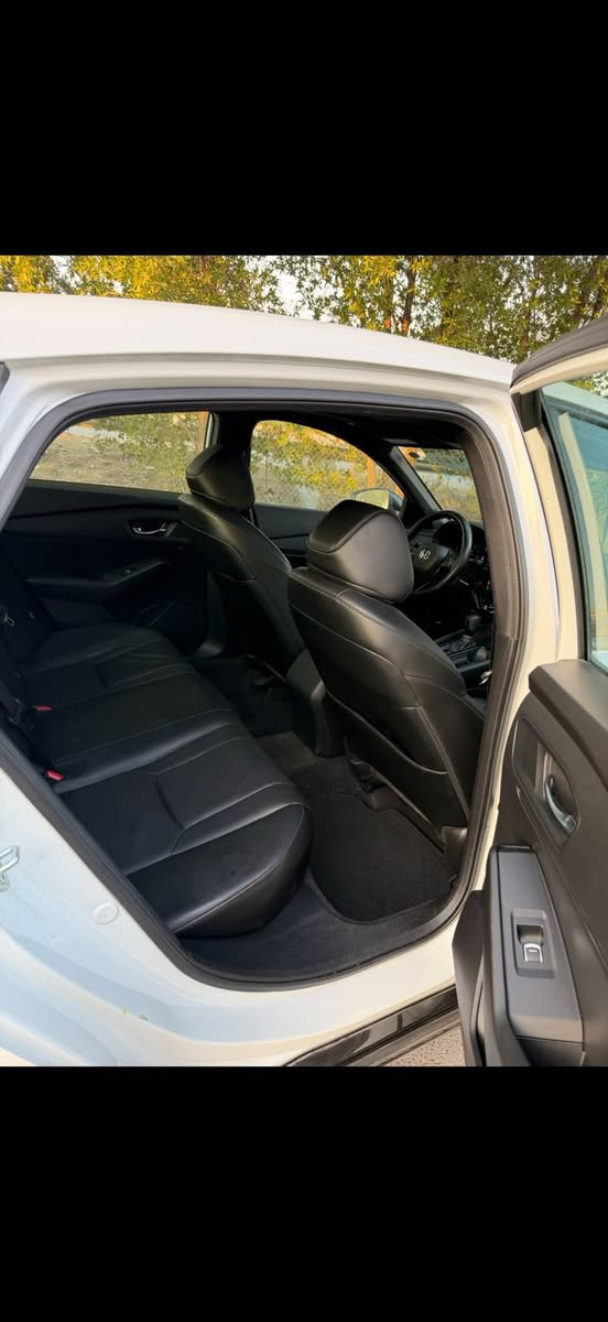 السلام عليكم
هوندا / اكورد سبورت فول 1/1 بلاك توب 2024،
2024 
بصمه 
فتحه 
جلد 
رادار امامي 
راداري خلفي + جانبي 
كراسي كهرباء 
اوتو هولد 
سايد بريك بصمه 
كراسي تدفئه 
مري اسود 
ويل كب بلاك 
ماشيه 25 الف فقط 
السياره بدون صبغ بارد فقط
مرقمه بغداد بأسمي
السياره جاهزه من جميع النواحي 
السعر مناسب جدآ 213 وبيها مجال 
للاتصال ***********
***********
مكاني بغداد / حي الخضراء
