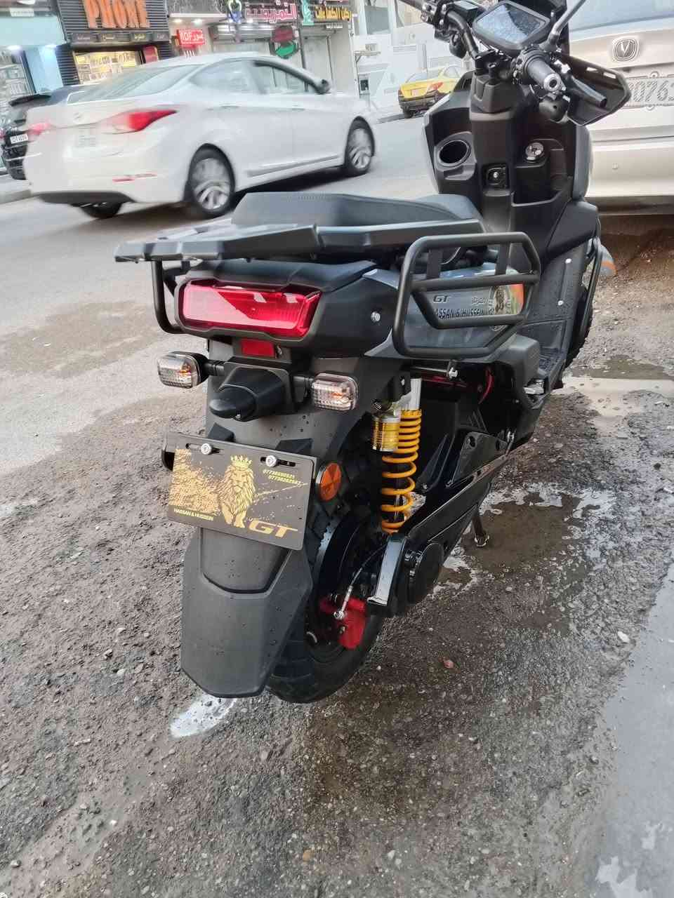 السلام عليكم 
دراجه شحن اباتشي GT للبيع 
الدراجه امانت الله ورسوله جديدة شخط مابيها تخبلل 
شتريتها 24 /6 صار الها 10 أيام ماشيه 175 كيلو فقط 

6بطاريات مسطرة 38 امبير 

عقل 55 امبير يعني ما احجيلك عل سرعه طيارة 

ملف 3000 حقيقي حقيقي 

دبل اشاره يمنى يسرة 

لايت عالي ناصي رماش 
 
دبل بصمه وسويج وكارت 

تايرات جبليه جدد 

صندوك مساحه تخزين خلفيه 

4 سرع ونظام سبورت 

بلشحنه الوحدة88 كيلو حقيقي ماشي بيها بتطبيق. ويز 

درع 

نضام R رجوع للخلف 

هورن

دبل امامي دهن خلفي غاز مزود 

بطانه داخليه لحماية العقل من الماء والاوساخ

شاشه أن اف سي اي عطل يطلعلك بلشاشه ايشي 

دراجه جديددة ومامتعوبه كلش جديدة شخط مابيها تخبلل للبيع جديدة بمعنى الكلمه *********** راسلني واتساب وبيك خير وتدلل حبيبي🩵
