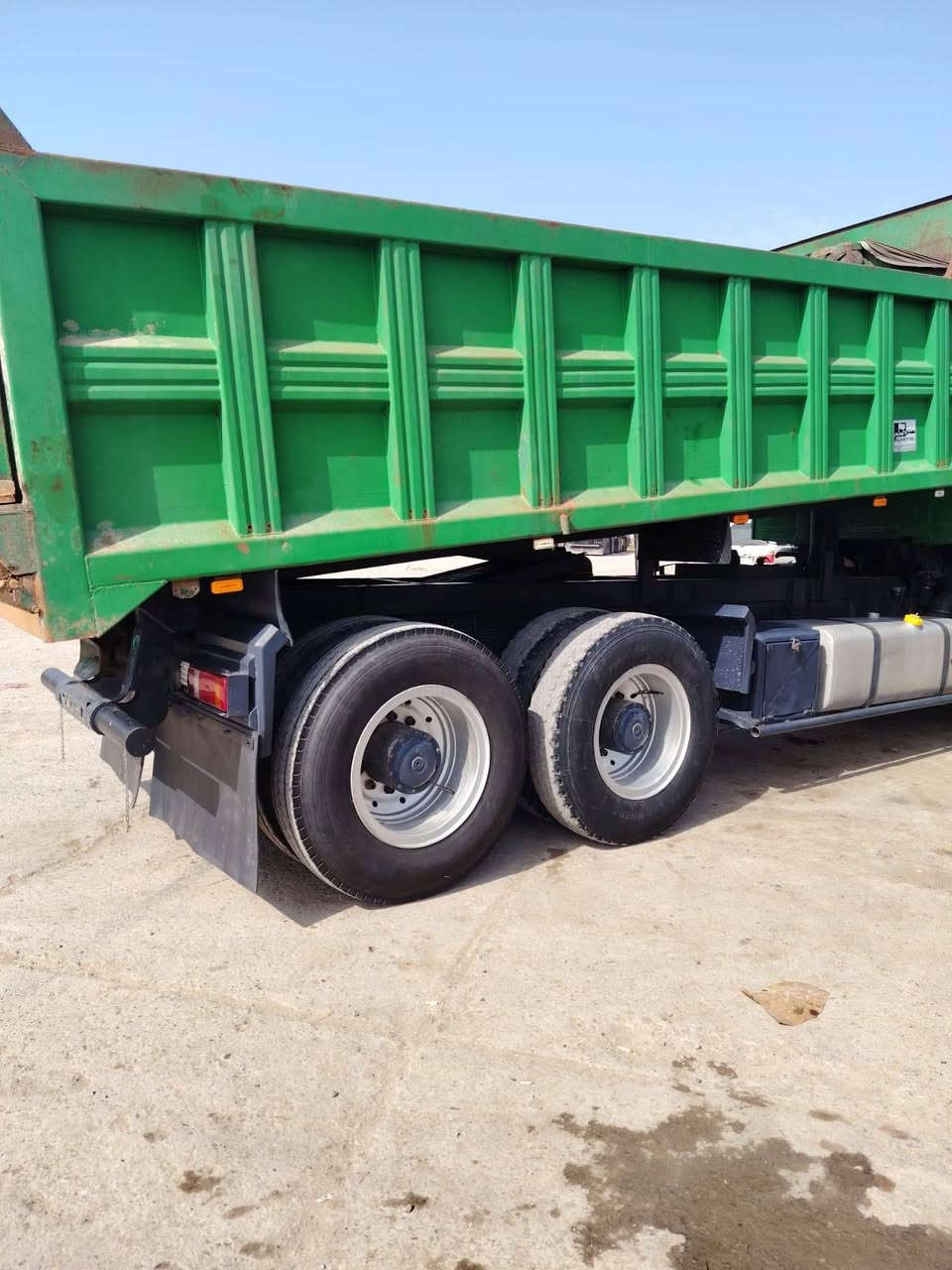 السلام عليكم سكانيا للبيع موديل 90 مكينه 43 كير 5 ب 5 شاصي مكفول مده وحده مجموعه مان نص بوربرن جبير رقمه نجف تحويل مباشر ***********
