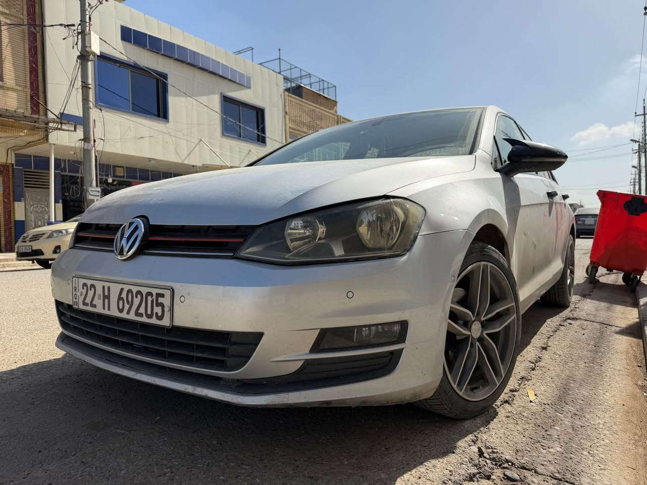 ڤۆلکس واگن گۆڵف TSI
2015 مەکینە ١٤ و تۆڕبۆ سەیارەکی زۆر خاوێن رەقەم فەحس و هەززە ژینگەو ڕێگابان هەموی نوێیە. سەنوی تاوەکووومانگی ٥  ٢٠٢٧ نوێیە تەنیا یەک بست بۆنیتی سبوغە بەبێ ژوورێ و بەبێ ناو گرتن رەسمی سونەریشدانراوە تەقەو رەقەی هەموو شتێکی بەشەرت دینار مەسرەفی تیانییە . نرخى ١٠٨ وەرەقەو مەجال 
شوێن هەولێر أربيل, العراق


**إذا كنت صاحب هذا الإعلان وتريد حذفه لأي سبب، رجاءا أرسل رسالة إلى الدعم الفني**