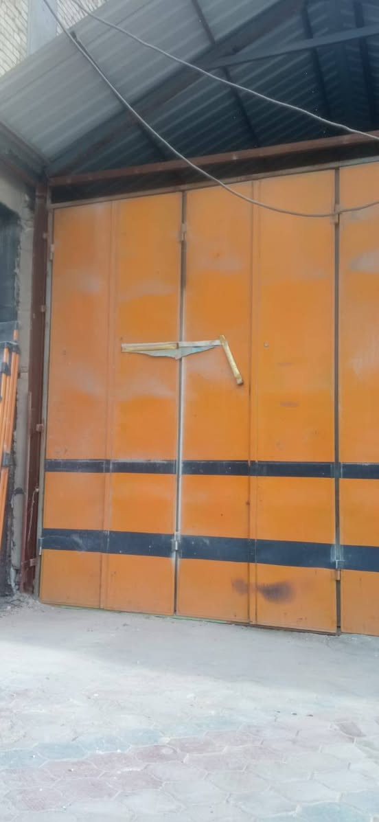 باب دفتريه رتفاع 4متر عرض 6متر لبيع سعر 700الف رقم لهاتف *********** مكان نجف شارع لمدينه
