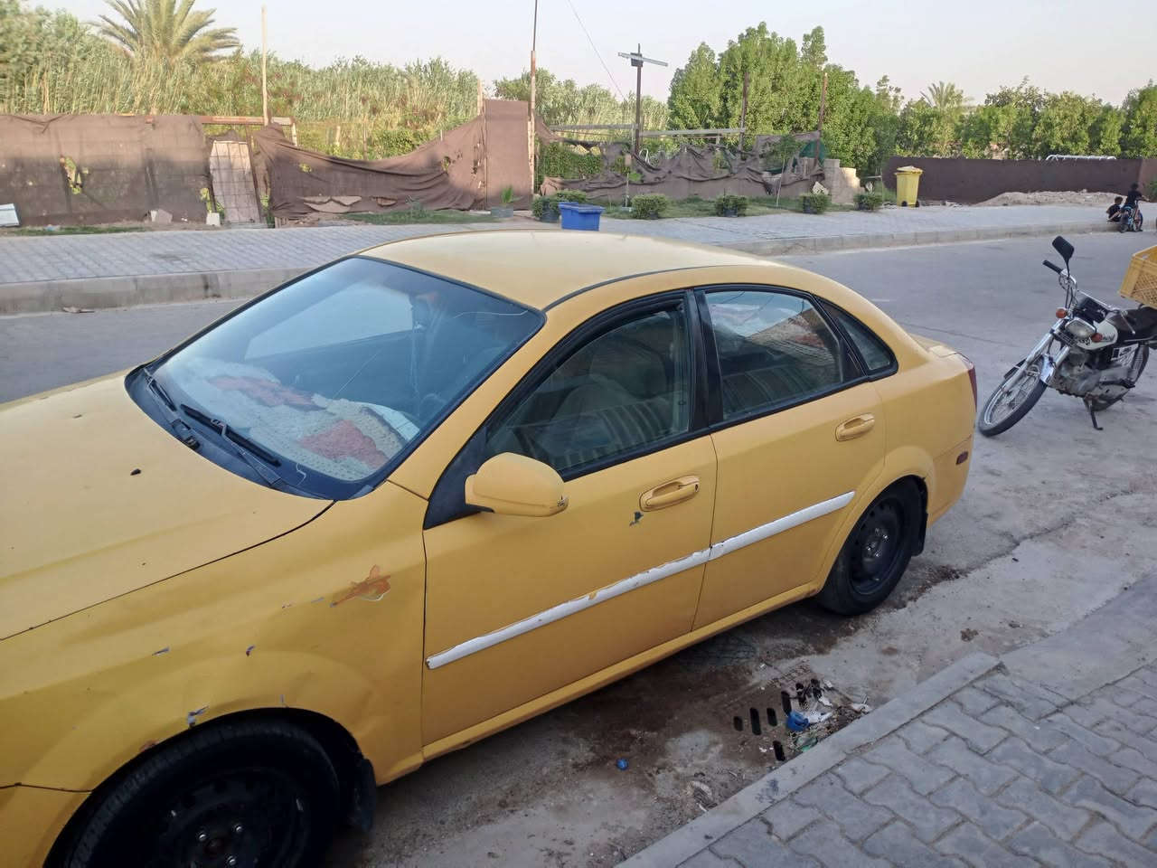 فورنزه موديل 2007 بسمي مكينه مكفوله بس الكير بي طبك وبيه معجون لكاط قليل ***********
