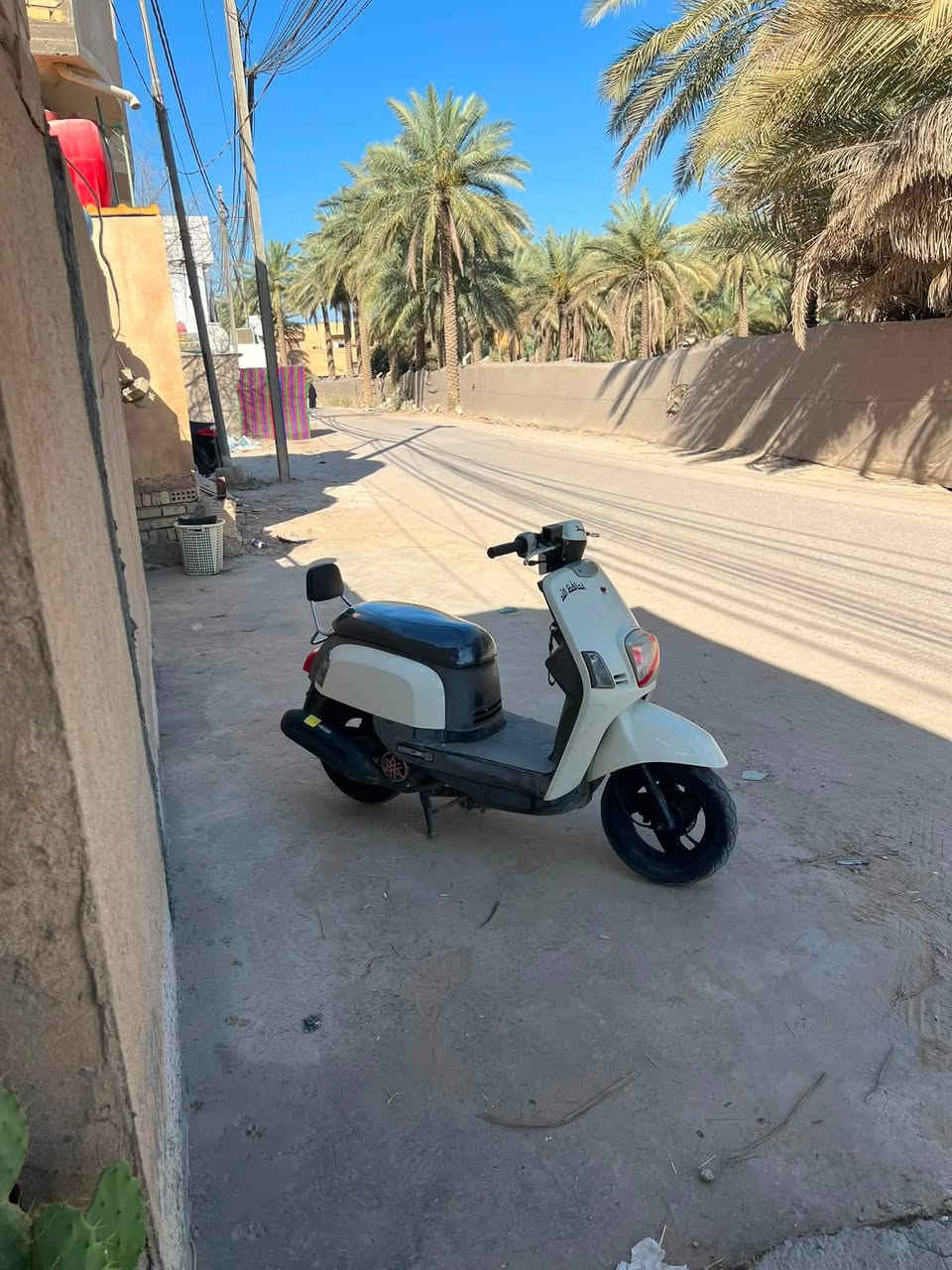 سلام عليكم بوليس للبيع دراجه بحالت الوكاله نضيفه ب معنه كلمه مكينه ما مفتوحه كفرات ختم واحد صار لها شهرين من طالعه من المعرض دراجه شلعه ومعدل تشك الكاع كهربائيات كامله عداد سرعه عداد بانزين كله شغال جيب مصلح وتعال السعر 850وبيه مجال بصيط 
الرقم ***********
