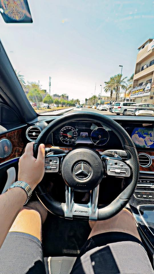 السلام عليكم
E300 
80mile 
وارد امريكي 
صبغ دعامية فقط اماميه 
كت amg بلادي اصل 
السعر 26 
***********
