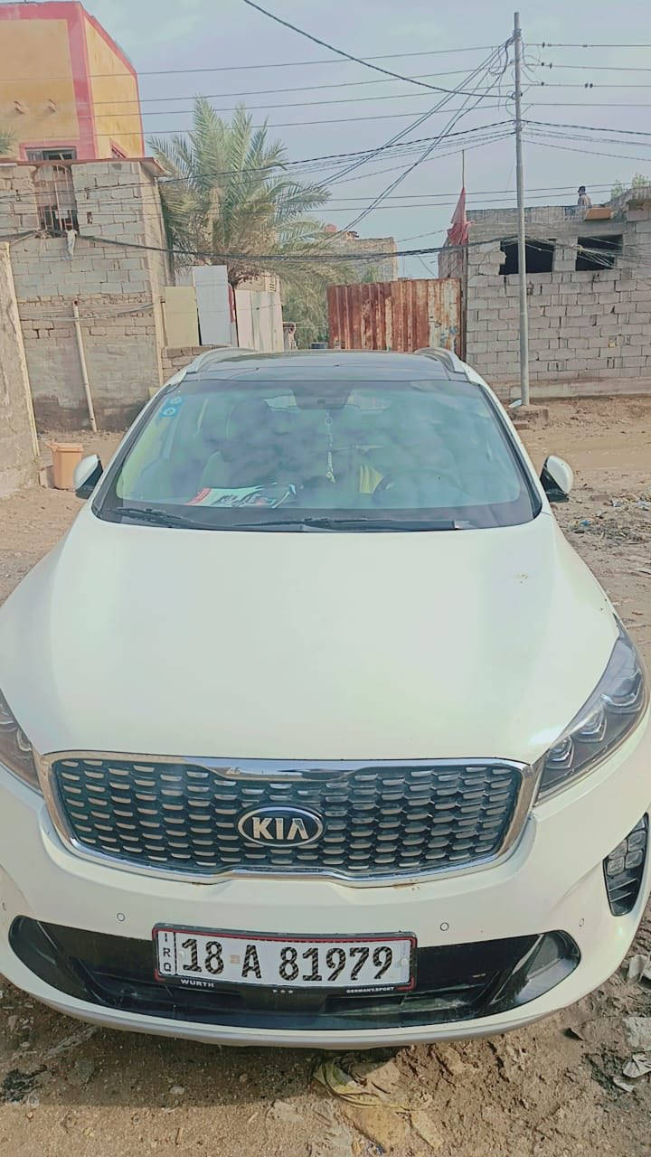 السلام عليكم ورحمة الله وبركاته
سورنتو 2018 شكل ال2020 خليجي كويتي فول مواصفات مكينه 6 سلندر
7 راكب 
وبقيه مواصفات الكويتي 
السياره ماشيه 70 الف 
بيها فقط خشم البنيد صبغ والباقي كفاله عامله 
السعر 245 مع المجال البسيط 
للاستفسار 
***********
