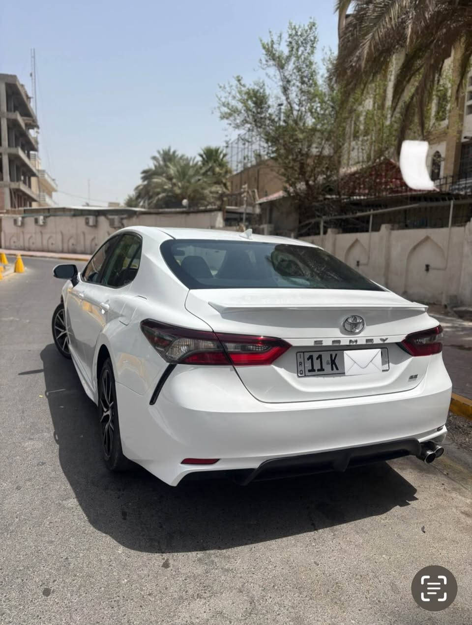 السلام عليكم 
للبيع كامري موديل 2024 SEلون ابيض رقم بغداد
المواصفات
كشن كهرباء  كشنات جلد رادار امامي شفتات ستيرن كامرة وشاشة 
السيارة حادث سطحي مثل ما موضح بصور الحادث صبغ اربع قطع شغل مرتب والجاملغ الخلفي بارد 
ايرباك بردة 
السيارة كاملة اي نقص ما بيهة
السعر : 210 
للاستفسار 
*********** بغداد, العراق
