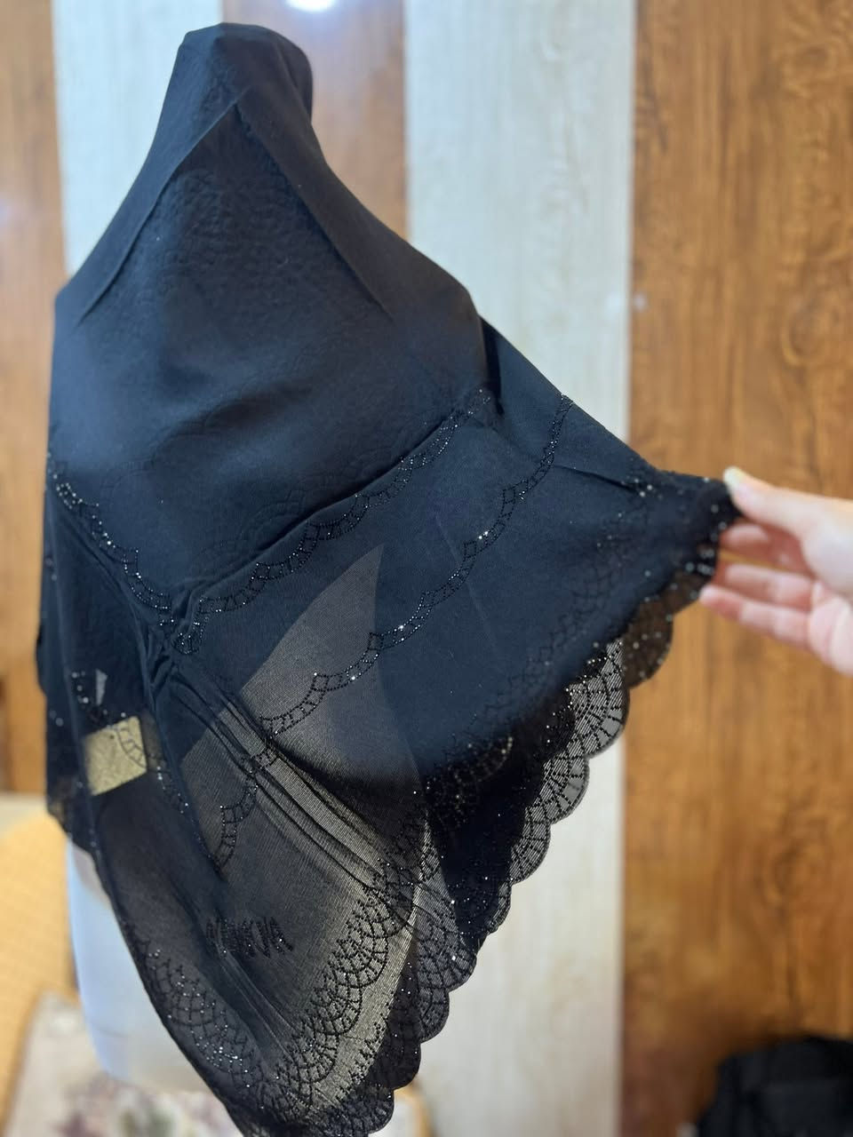 ربطه خافير ستراس اسود موديل اماراتي 
بنقشات مختلفه 
القياس120cm 
السعر 12 الف فقط
ومع كل طلب قطعتين ، هديه مجانيه 🙂‍↔️💖
📍توصيل لجميع محافظات العراق 🇮🇶


**إذا كنت صاحب هذا الإعلان وتريد حذفه لأي سبب، رجاءا أرسل رسالة إلى الدعم الفني**