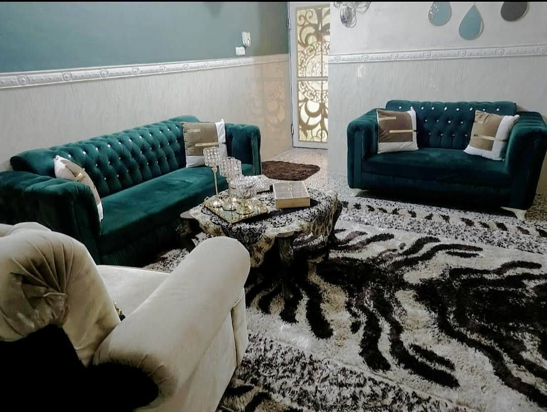 ١٠٠متر للبيع طابقين صب غرفه وصاله وستقبال كاشي وسيراميك وغرفتين فوك
قريب شارع كربله منطقه ٧٣

سعر ١٣٧ مع المجال


**إذا كنت صاحب هذا الإعلان وتريد حذفه لأي سبب، رجاءا أرسل رسالة إلى الدعم الفني**