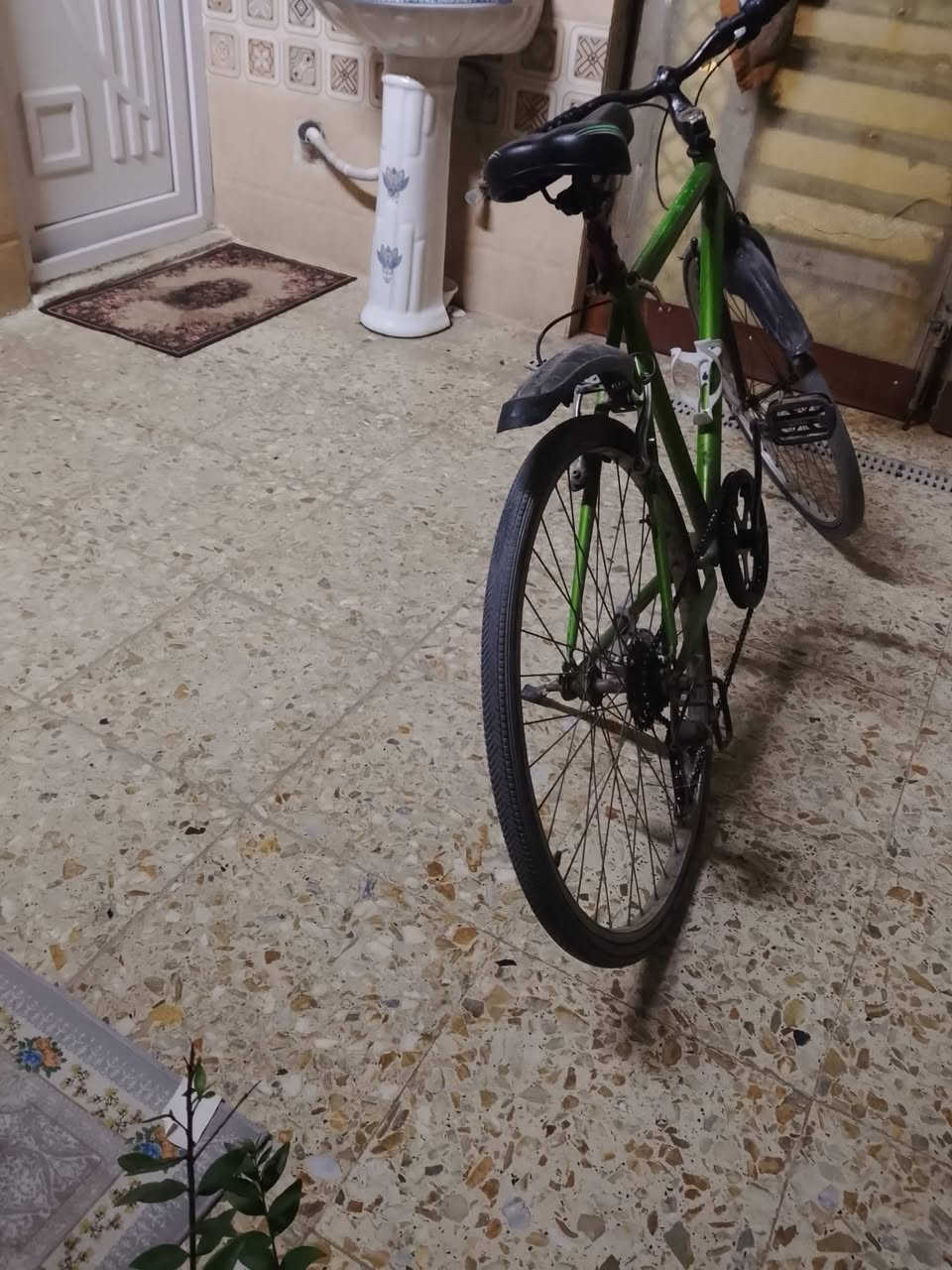 سلام عليكم بايسكل للبيع المكان بغداد شعب السعر 35 وبي مجال باتري سعره 13 وبي مجال
رقم بي واتساب ‏‪***********‬‏
