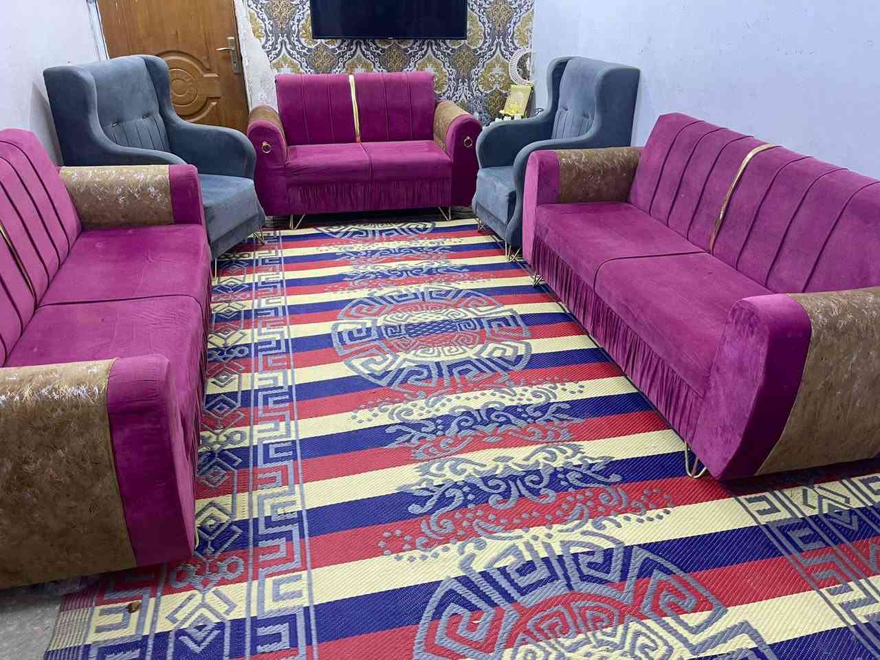 تخم 10 مقاعد تكمه نضيف بدون اي ضرر ب210 قفله
***********
