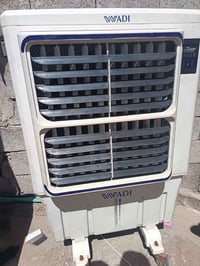مبردة حجم كبير كلها شغالة بس اكو خلل بالماطور سعرها ٦٠ الف  ٠٧٧٠٣٩٠٨٢٢...